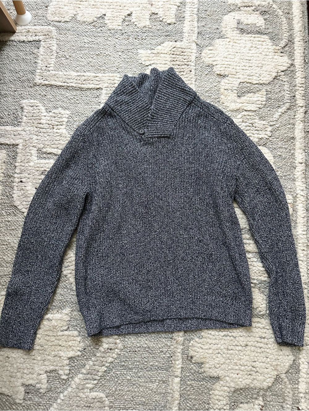 Banana Republic Men's V-Neck Heather Navy Sweater